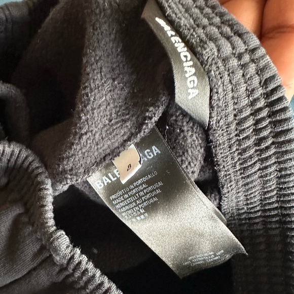 Balenciaga Logo Kid Shorts - Picture 4 of 4